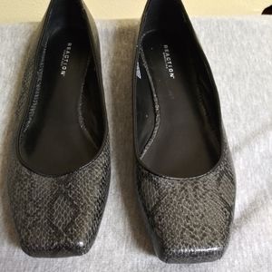 Kenneth Cole flats